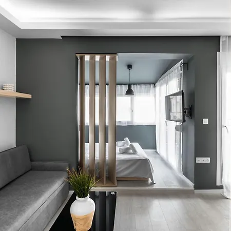 Апартаменти Denizen Penthouse, Nilie Hospitality Mgmt